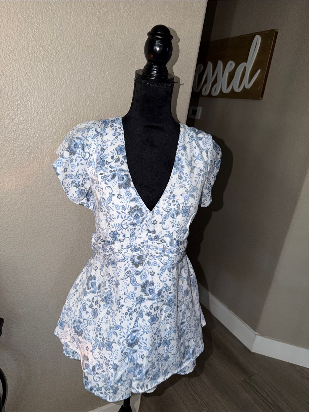Women’s Blue Floral V-Neck romper dress